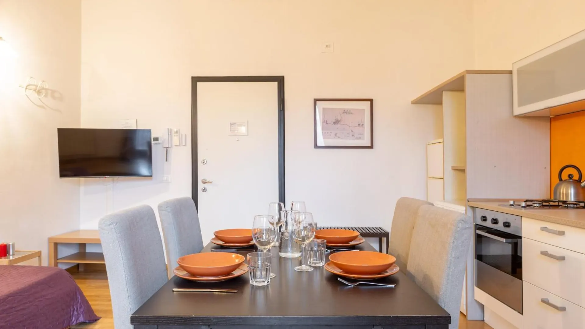 Sant'Ambrogio Apartments - Raffaello Florence